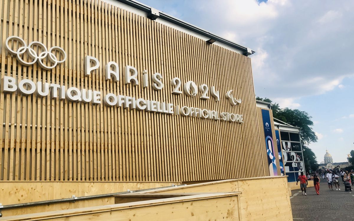 Façade en bois de la boutique officielle Paris 2024